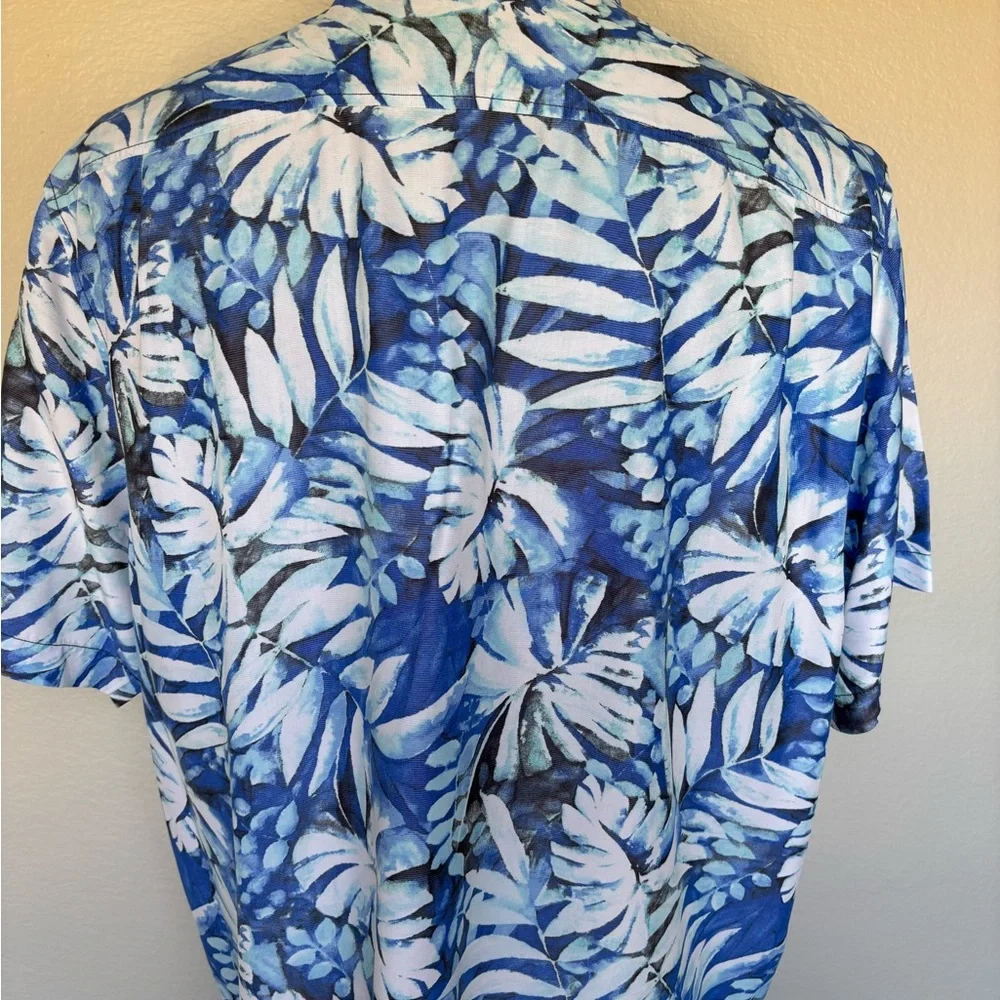 Tommy Bahama Blue and White Leaf Print Shirt - Picture 8 of 10